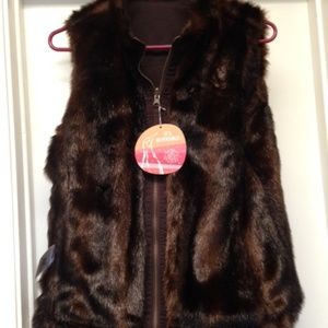 NWT Old Navy Brown Reversible Faux Fur Vest Sz Small